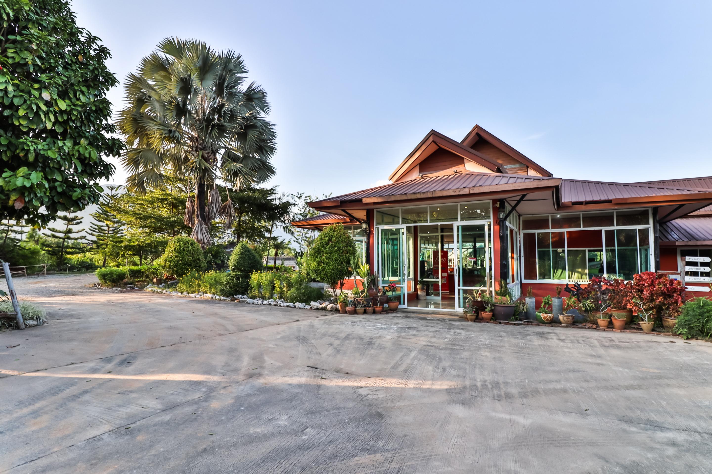 Oyo 416 Golden Nakara Resort Maesai Mae Sai Exterior photo